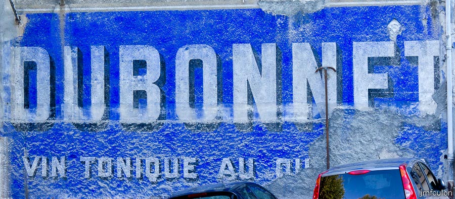 pub-002.jpg - Place du Tivoli - Vielle pub DUBONNET