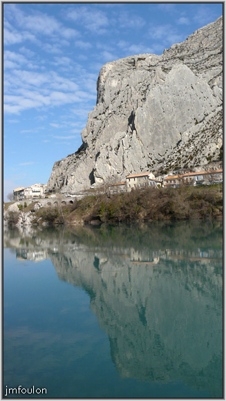 baume-pont-02web.jpg - Sisteron - La Durance et le rocher depuis la Promenade Louis Javel