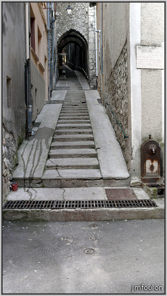 longue-androne-03web.jpg - La Longue Andrône vue depuis la rue Chapusie