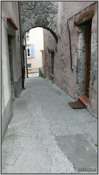 rue-du-bg-reynaud-1web.jpg - Rue Du Bourg Reynaud - Cette petite ruelle rejoint la rue Poterne à la rue Font Chaude.