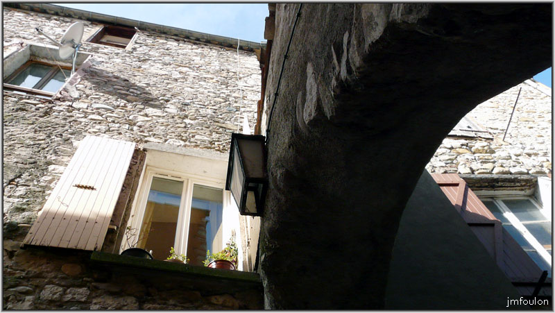 rue-gd-couvert-08web.jpg - Rue du Grand Couvert - Arc vu du dessous