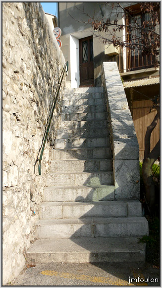 rue-porte-sauve-01web.jpg - Accès de la rue de la Mission, que nous verrons dans la galerie " Sisteron Centre " à la rue Porte Sauve