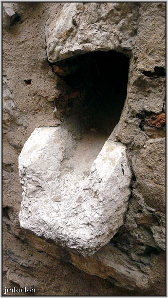 rue-porte-sauve-11web.jpg - Rue Porte Sauve - Passage pour l'eau dans un mur