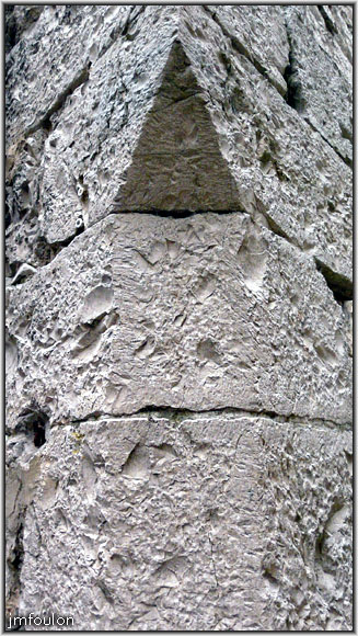 rue-poterne-05web.jpg - Rue Poterne - Angle de mur ouvragé à l'angle de la rue Poterne et de la rue du Grand Couvert