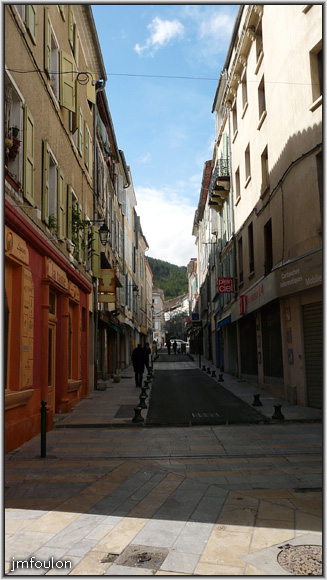 rue-droite-basse-20web.jpg - Rue Droite Basse - La rue depuis les Quatres Coins au niveau de la porte de l'Hotel d'Ornano