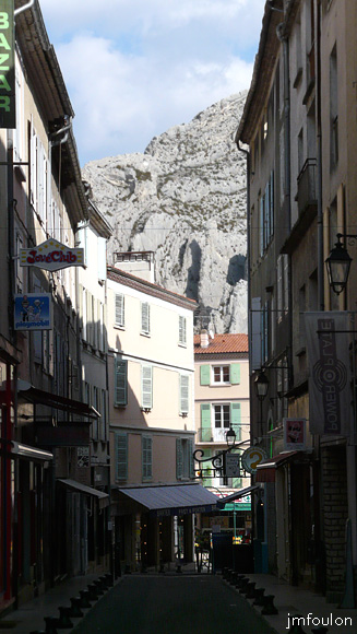 rue-droite-ht-03web.jpg - Rue Droite haute - Vue vers l'ouest et la Baume