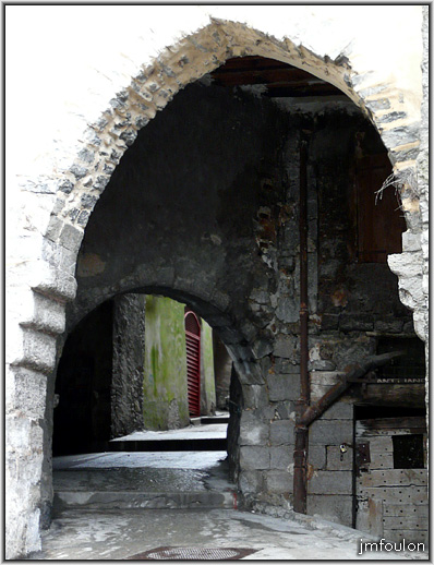 rue-glissoir-08web.jpg - Rue du Glissoir - le couvert (XIIIème)