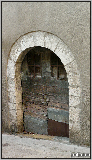 rue-glissoir-17web.jpg - Rue du Glissoir - Porte à arc en plein cintre côté sud du couvert