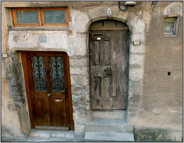 rue-pousterle-3web.jpg - Rue Pousterle - Autre ensemble intéressant. Les Filles Publiques et les Juifs vivaient relégués dans ce quartier et notamment dans cette rue, séparés du reste de la population. Ce quartier à aujourd'hui quasiment disparu sous la RN 85.