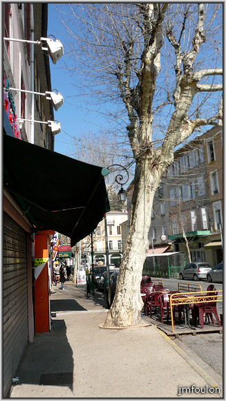 rue-provence-02web.jpg - Rue de Provence - Vue depuis le trottoir ouest