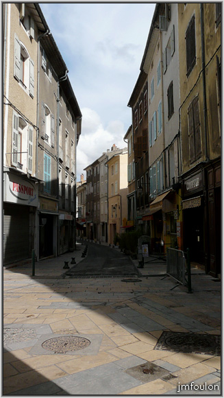 rue-saunerie-01web.jpg - Retournons maintenant au nord-est de la ville pour visiter la rue Saunerie