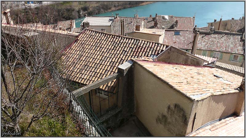 rue-coste-27web.jpg - La Coste -Vue sur une partie de Bourg Reynaud (ville basse) et la Durance depuis le haut de la rue de la Coste