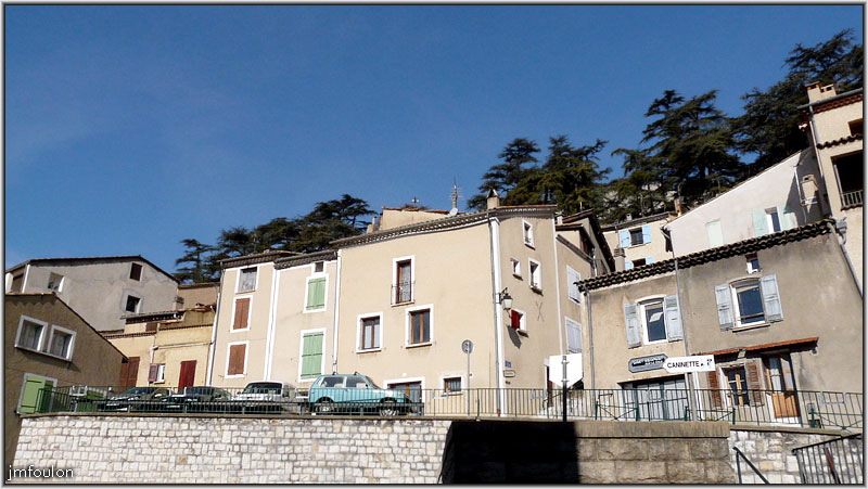rue-coste-29web.jpg - La Coste - Vue sur la partie Est de la Coste depuis la place au dessus du tunnel (1)