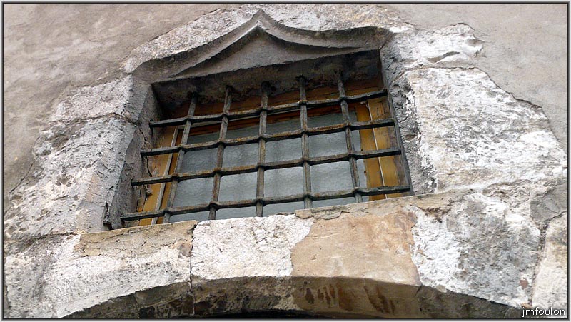 rue-coste-33web.jpg - La Coste - Rue de la Coste. Détail du fenestron