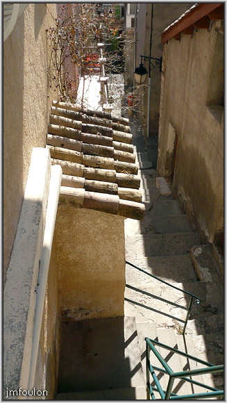 rue-du-four-04web.jpg - La Coste - Rue du four. Vue du haut des marches