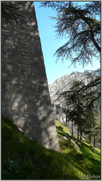 citadelle-ext-06web.jpg - Citadelle Extérieur Sud - Mur du l'esplanade - Angle