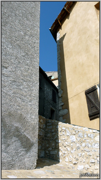 porte-niere-05web.jpg - Porte de la Nière - escalier latéral permettant de passer de la rue Basse des Remparts à la rue du Glissoir