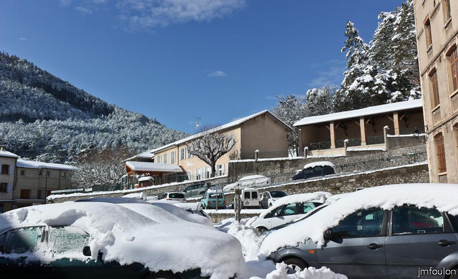 sist-neige-12_02-01.jpg - Place du Tivoli