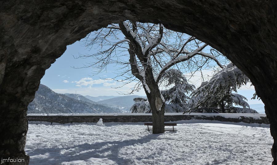 sist-neige-12_02-17.jpg - Vue vers le Sud depuis l'esplanade de la Citadelle
