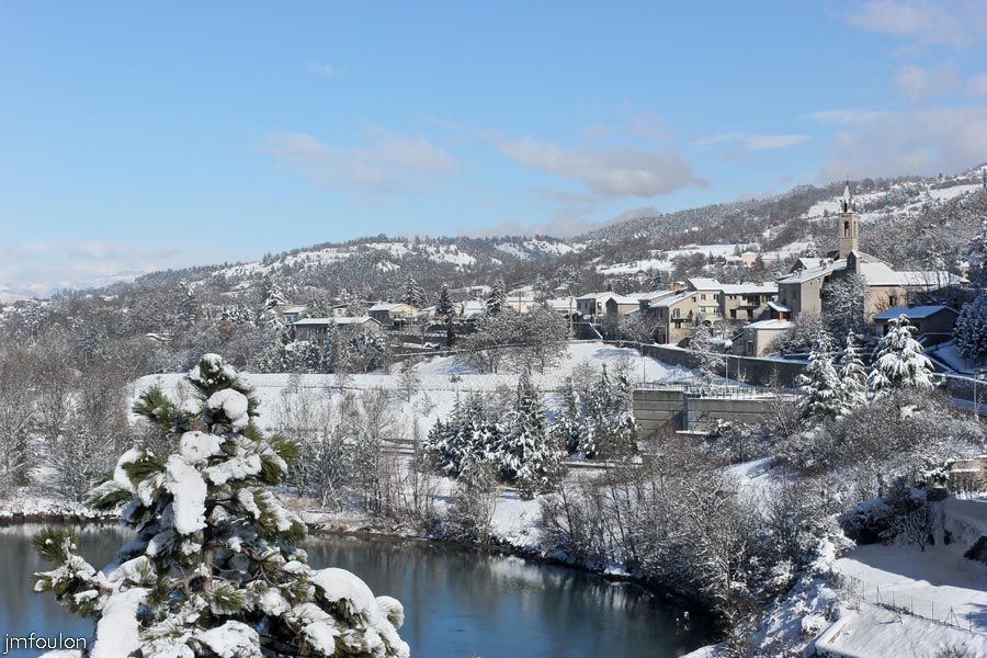 sist-neige-12_02-29.jpg - Vue vers le Nord/Est depuis la Place du Dauphiné