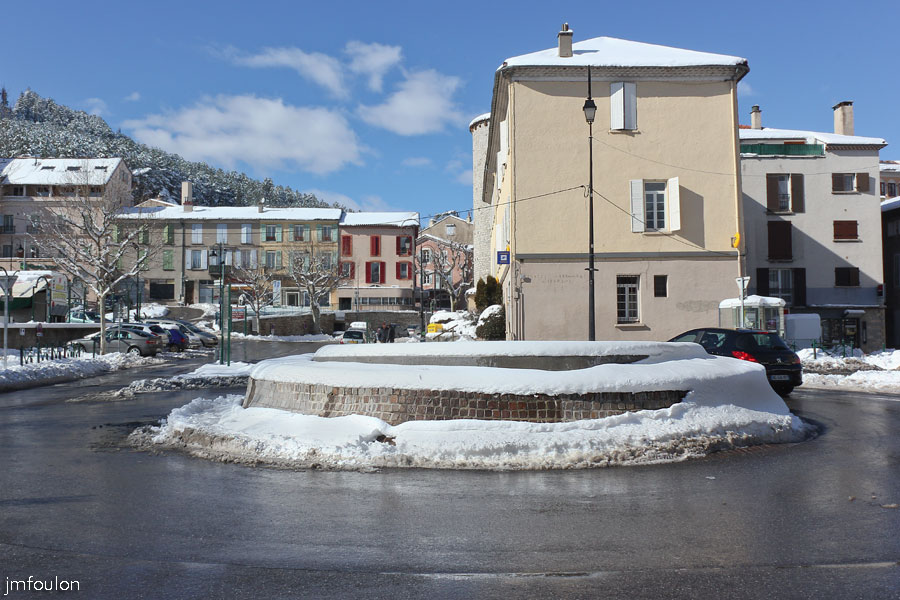 sist-neige-12_02-42.jpg - Rond-point de la Poste (1)
