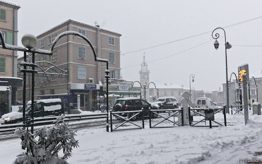 sist-neige-11_02-13web.jpg - Avenue Paul Arène - Carrefour des rues Droite haute et basse