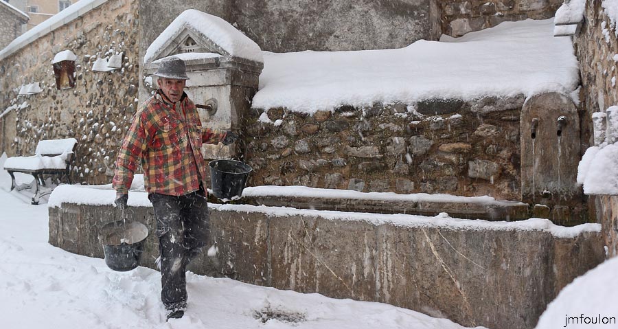 sist-neige-11_02-30web.jpg - Sid artiste peintre sisteronnais à la fontaine de la Nière