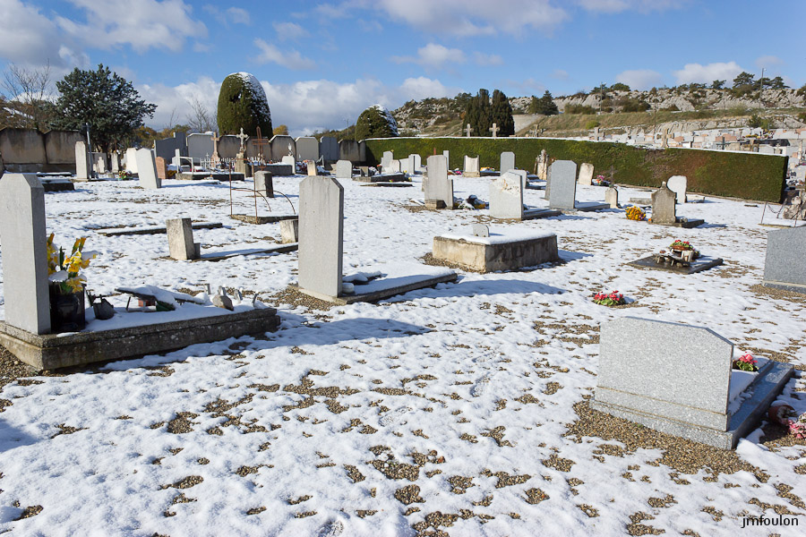 sist-21-11-13-040.jpg - Le cimetière enneigé