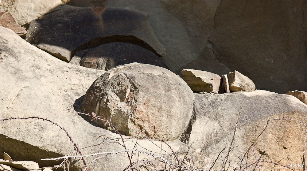 pierre-avon-020.jpg - Barre rocheuse de Pierre Avon - La boule au cheval ...