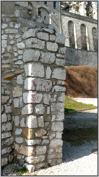 rempart-bg-reynaud-25web.jpg - Sisteron - Vestiges des Remparts - Bourg Reynaud. C'est ici que le rempart quitte la rive de la Durance pour se prolèger vers l'Est