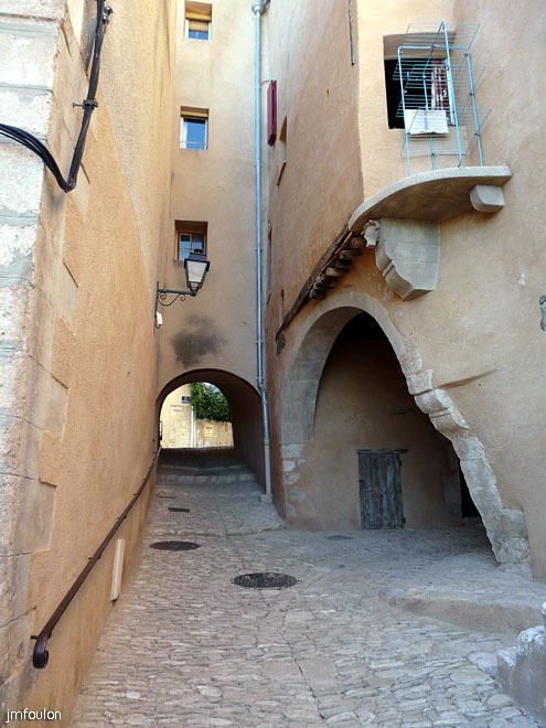 st-saturnin-01.jpg - Ruelles et passages couverts