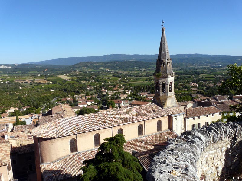 st-saturnin-16.jpg - Au loin, la chaîne du Luberon