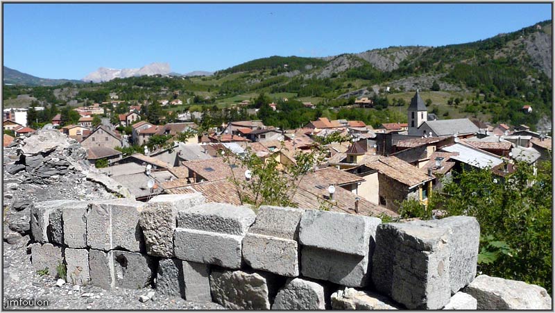 tallard-chateau-25web.jpg - Vue sur le village de Tallard depuis la Tour de la Prison