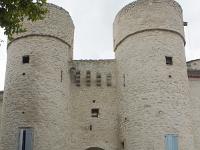 Taulignan - Drôme provençale  La porte principale de Taulignan et ses deux tours