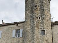 Taulignan - Drôme provençale  Vestiges des remparts de Taulignan