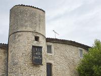 Taulignan - Drôme provençale  Vestiges des remparts de Taulignan