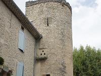 Taulignan - Drôme provençale  Vestiges des remparts de Taulignan