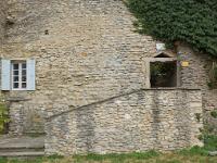 Taulignan - Drôme provençale  Petit passage dans le rempart