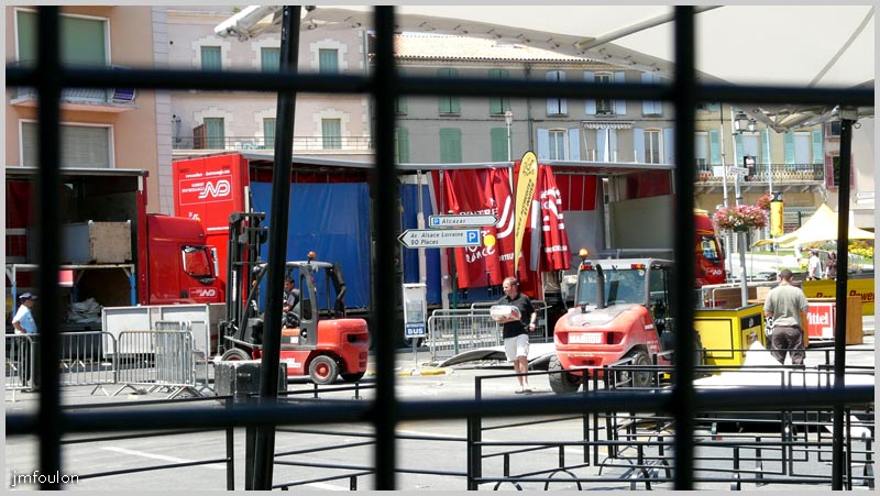 tour-france-278web.jpg - Démontage des diverses stuctures