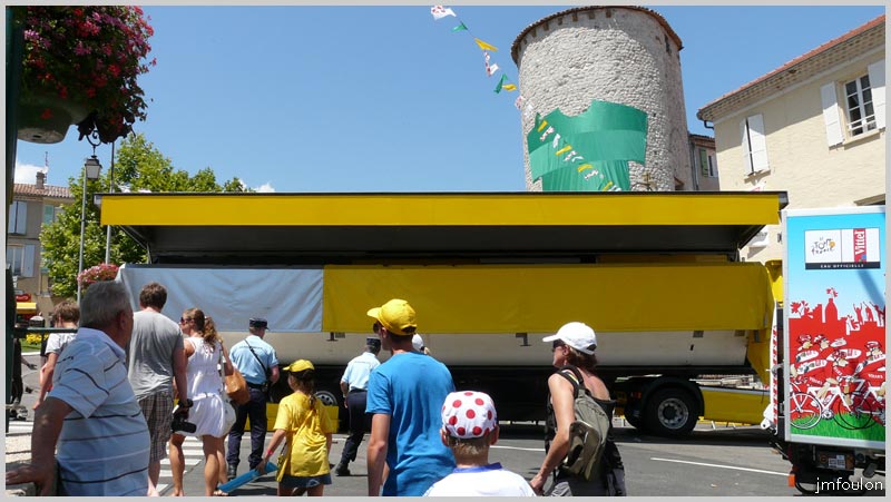 tour-france-281web.jpg - Démontage des diverses stuctures