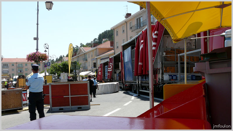 tour-france-286web.jpg - Démontage des diverses stuctures