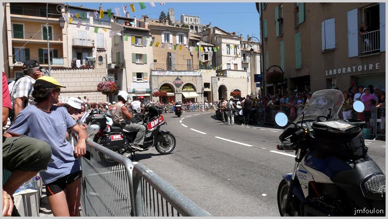 tour-france-240web.jpg - 12h45 Départ de la course