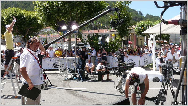 tour-france-40web.jpg - Techniciens et chauffeur de salle