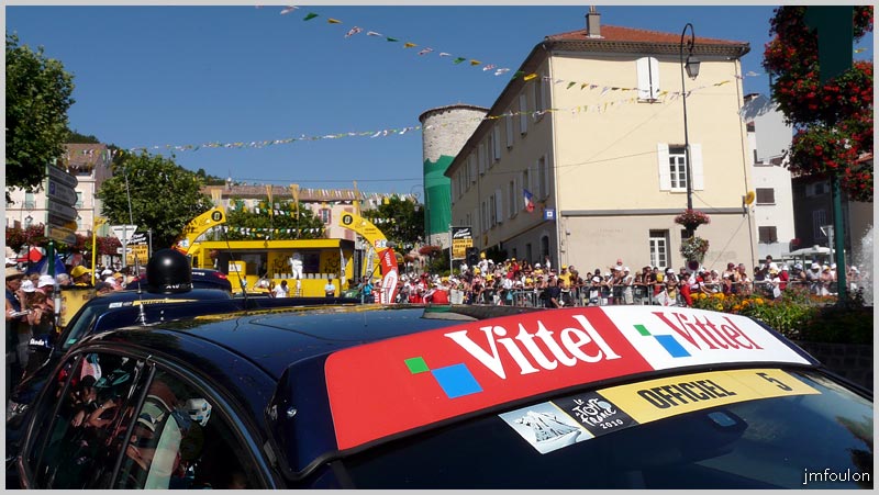 tour-france-74web.jpg - L'aire de départ depuis le rond point
