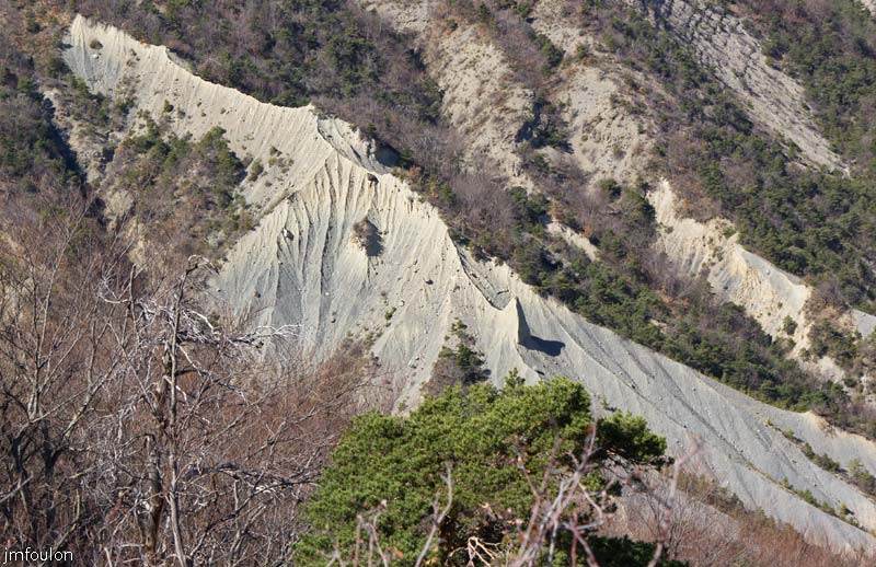 tour-tete-pape-31.jpg - Zoom sur les marnes