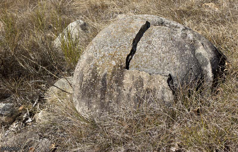 tour-tete-pape-51.jpg - Curiosité minérale !
