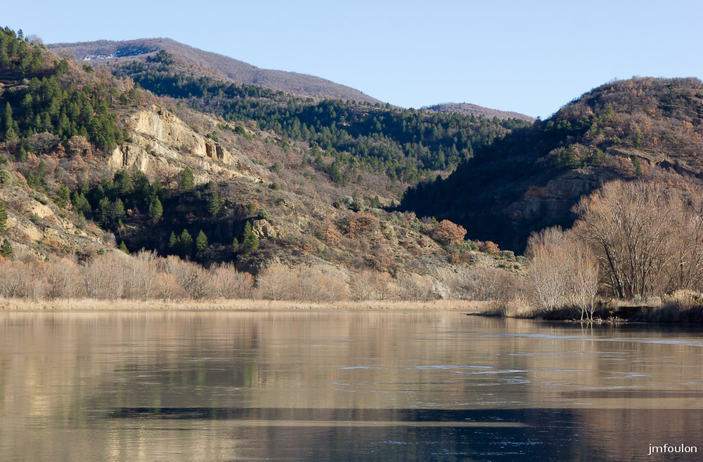 tr-lac-chateau-06.jpg - Le lac au niveau du camping l'Hypocampe