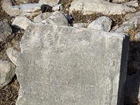 Lac de Serre-Ponçon  Stèle - Ici repose Mme Cécile Charriot Vve Savornin. Décédée à Ubaye dans sa 87ème année. Le 7 novembre 1868