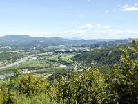 Rando à Mongervis (Sisteron)  Vue sur la vallée de la Durance. On aperçois au loin les villages de Volonne et de l'Escale. A droite, derrière les crêtes de Chapage, ceux de Peipin et Aubignosc