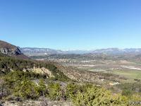 Les paysages  Vue vers le Sud et le village de Laragne-Montéglin. On aperçois au loin vers la droite le village perché d'Upaix